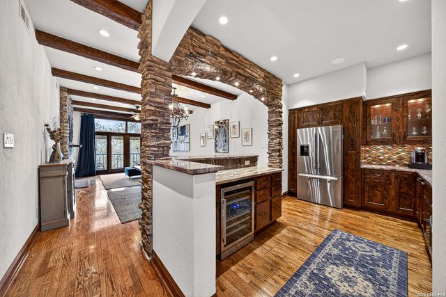 1022 Navarro St Apt 404, San Antonio, TX 78205