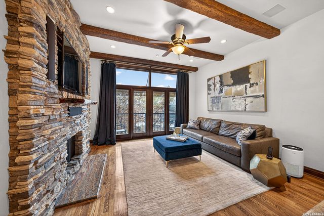 1022 Navarro St Apt 404, San Antonio, TX 78205