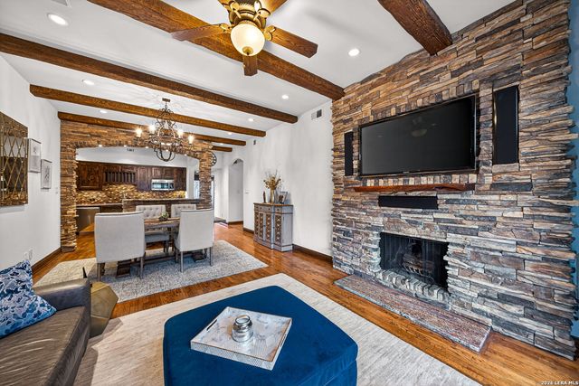 1022 Navarro St Apt 404, San Antonio, TX 78205