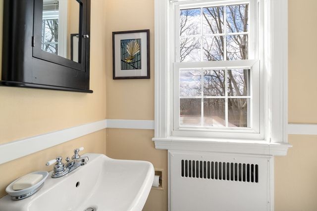 43 Palmer Rd, Newton, MA 02468