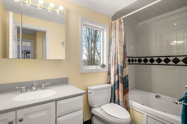 43 Palmer Rd, Newton, MA 02468