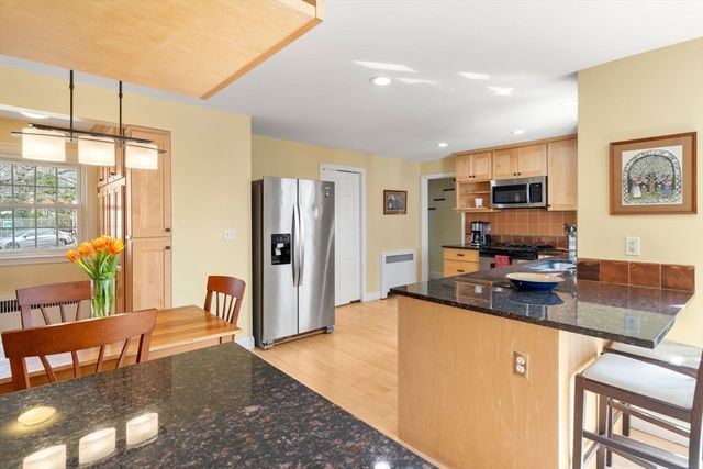 43 Palmer Rd, Newton, MA 02468