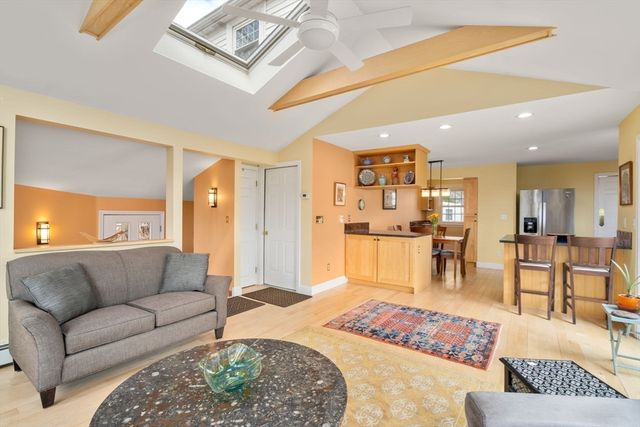 43 Palmer Rd, Newton, MA 02468