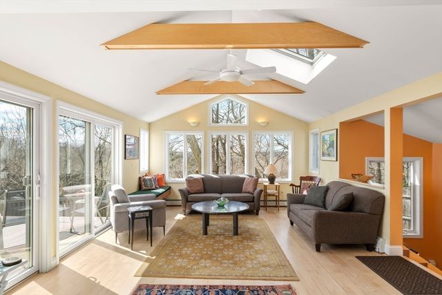 43 Palmer Rd, Newton, MA 02468