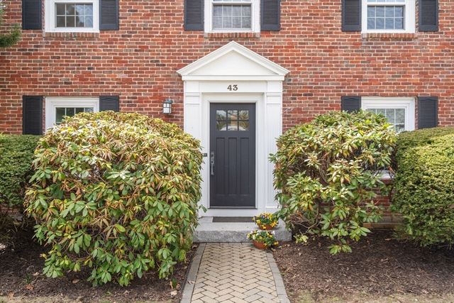 43 Palmer Rd, Newton, MA 02468