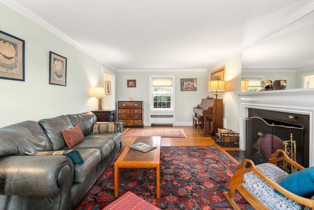 43 Palmer Rd, Newton, MA 02468