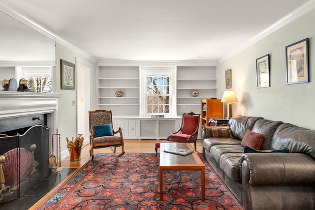 43 Palmer Rd, Newton, MA 02468