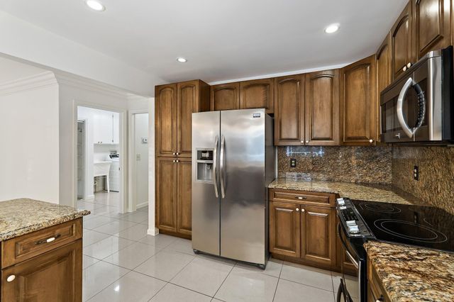 18799 Rio Vista Drive, Jupiter, FL 33469