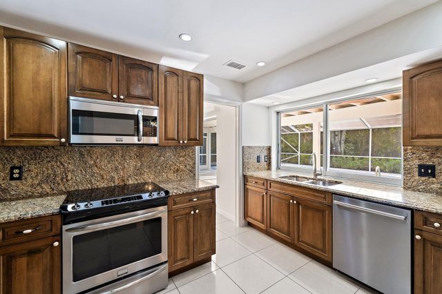 18799 Rio Vista Drive, Jupiter, FL 33469