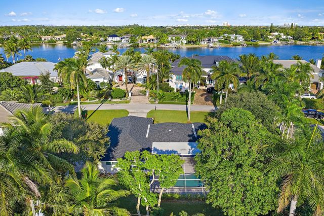 18799 Rio Vista Drive, Jupiter, FL 33469