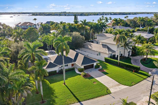 18799 Rio Vista Drive, Jupiter, FL 33469