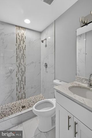 1247 MOUNT OLIVET RD NE, Washington, DC 20002