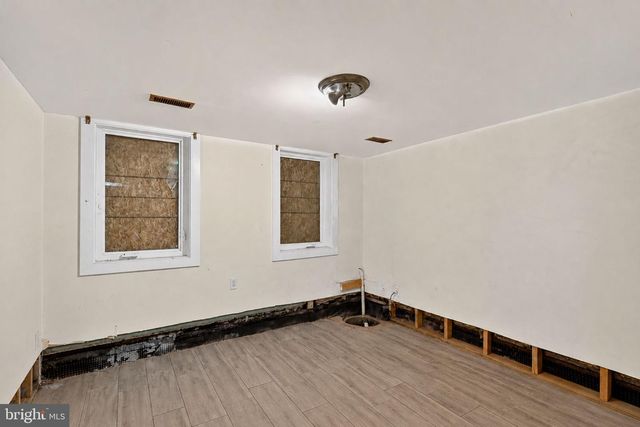 1247 MOUNT OLIVET RD NE, Washington, DC 20002
