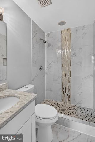 1247 MOUNT OLIVET RD NE, Washington, DC 20002