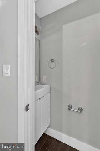 1247 MOUNT OLIVET RD NE, Washington, DC 20002