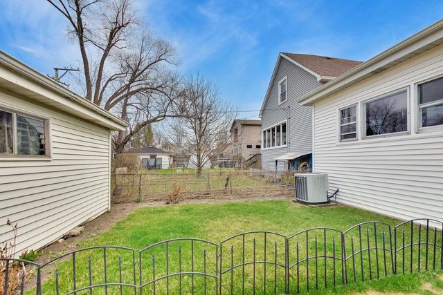 5220 W Patterson Avenue, Chicago, IL 60641