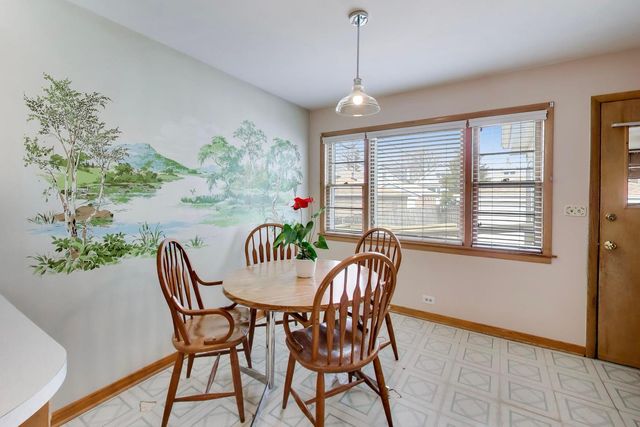 5220 W Patterson Avenue, Chicago, IL 60641