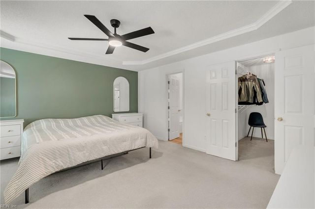 215 Amesbury LN, Newport News, VA 23606