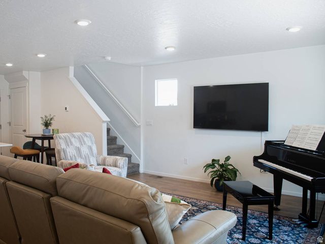 252 N SALTY LN, Saratoga Springs, UT 84045