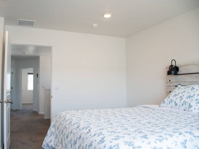 252 N SALTY LN, Saratoga Springs, UT 84045