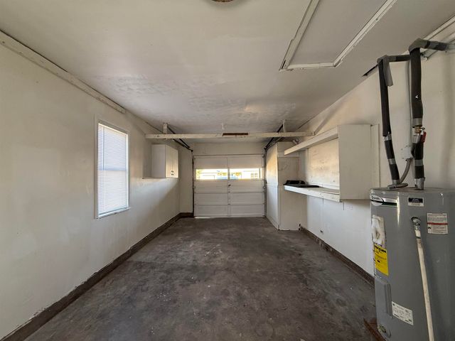 752 Osage Ave, Salina, KS 67401