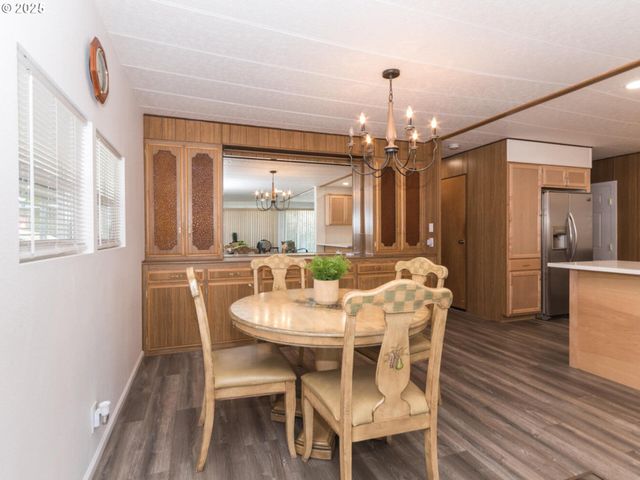 21016 Se STARK St 69, Gresham, OR 97030