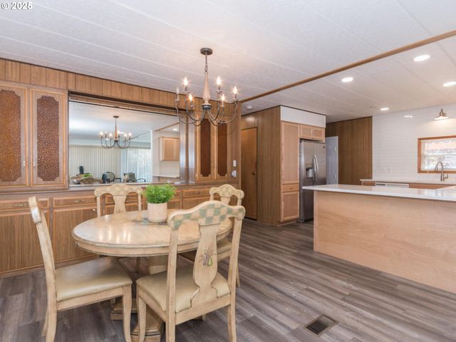 21016 Se STARK St 69, Gresham, OR 97030