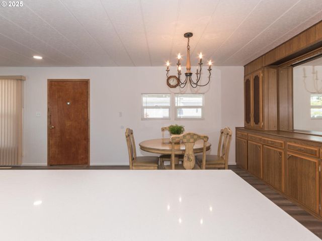 21016 Se STARK St 69, Gresham, OR 97030