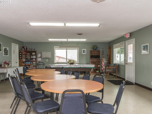 21016 Se STARK St 69, Gresham, OR 97030