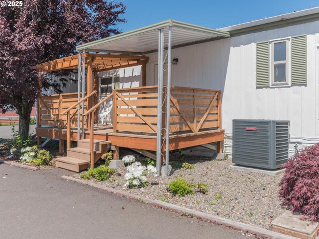 21016 Se STARK St 69, Gresham, OR 97030