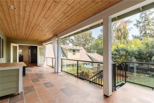 11633 NE 92nd St, Kirkland, WA 98033
