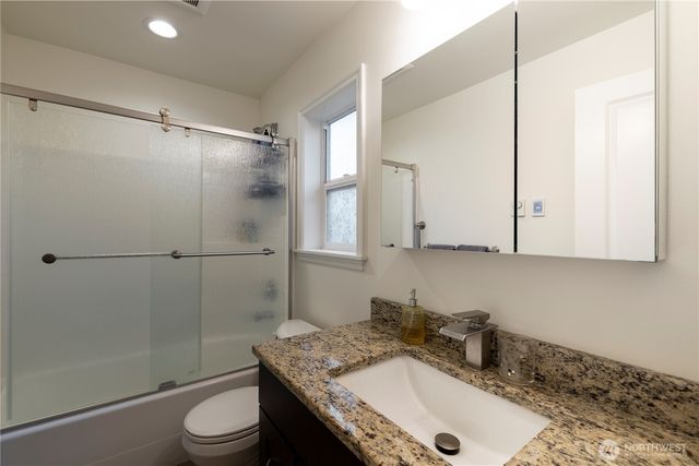 11633 NE 92nd St, Kirkland, WA 98033