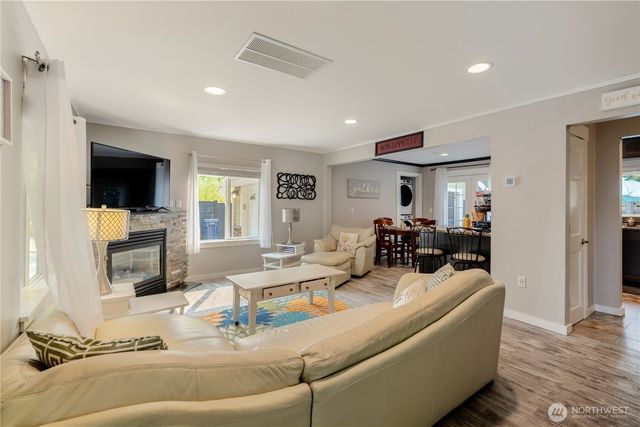 11633 NE 92nd St, Kirkland, WA 98033