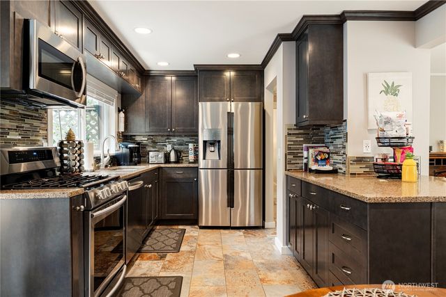 11633 NE 92nd St, Kirkland, WA 98033