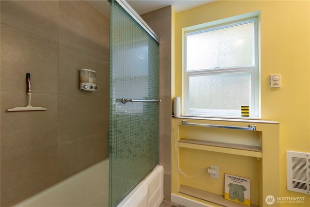 11633 NE 92nd St, Kirkland, WA 98033