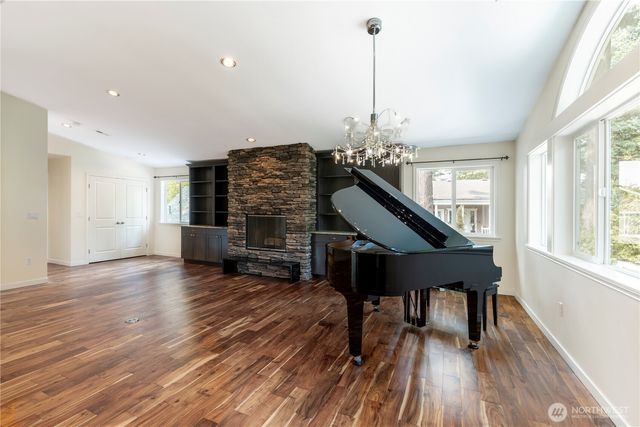 11633 NE 92nd St, Kirkland, WA 98033