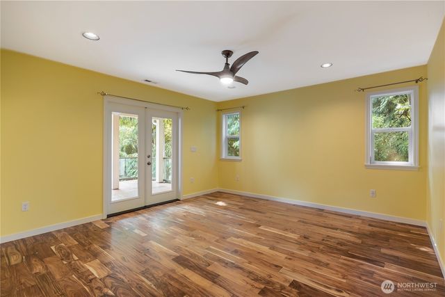 11633 NE 92nd St, Kirkland, WA 98033
