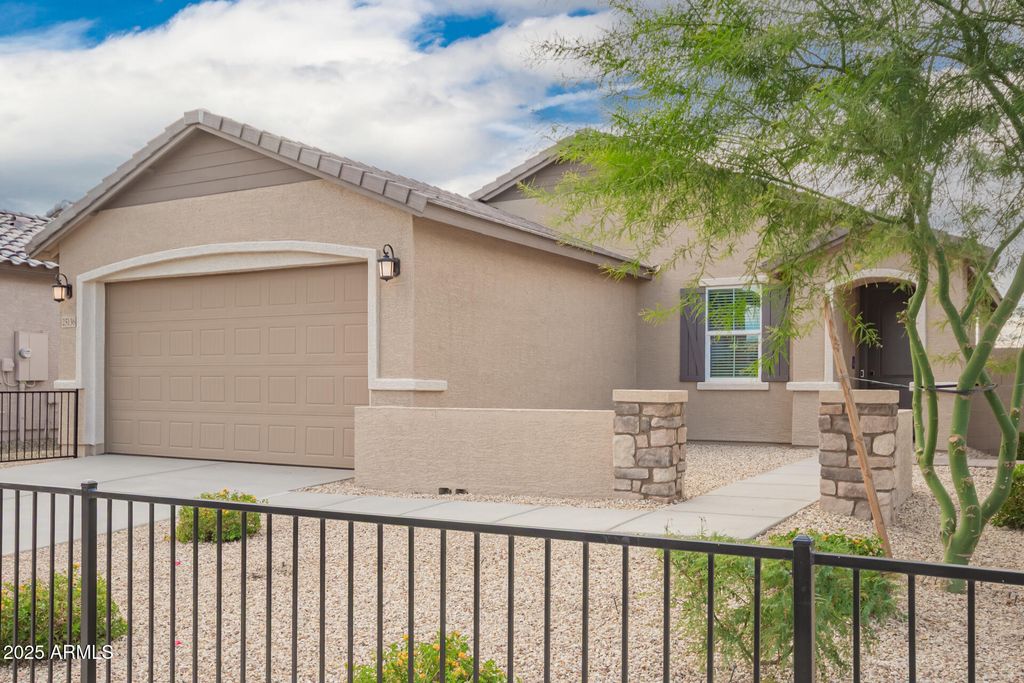 25136 N 150TH Lane, Surprise, AZ 85387