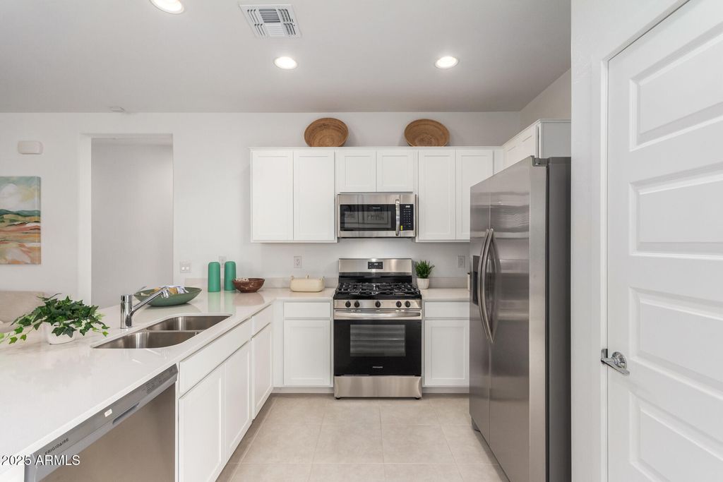 25136 N 150TH Lane, Surprise, AZ 85387 — photo 4