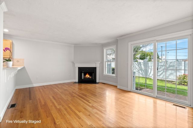 201 Main St 2, Woburn, MA 01801