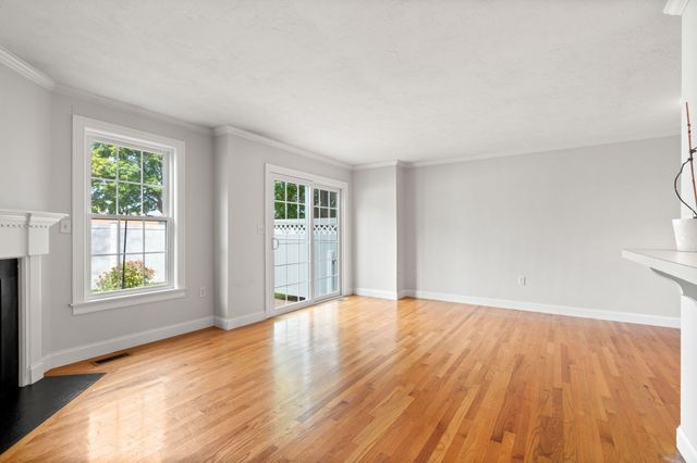201 Main St 2, Woburn, MA 01801