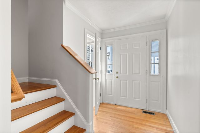 201 Main St 2, Woburn, MA 01801