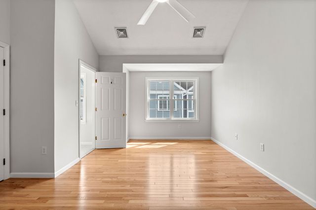 201 Main St 2, Woburn, MA 01801