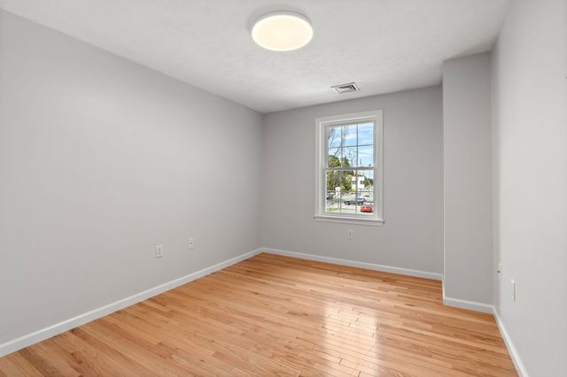 201 Main St 2, Woburn, MA 01801