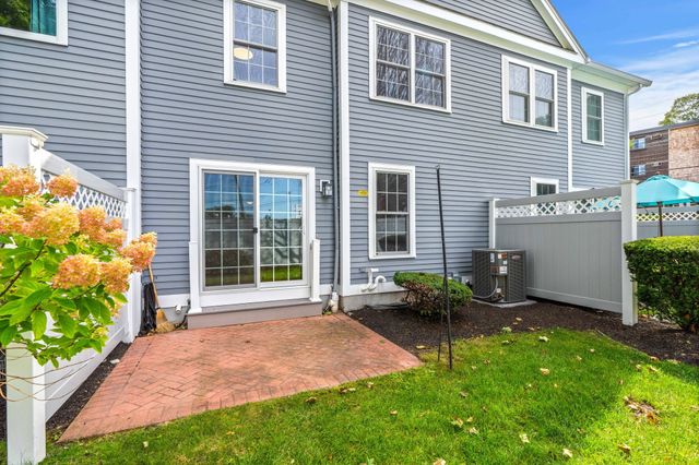 201 Main St 2, Woburn, MA 01801