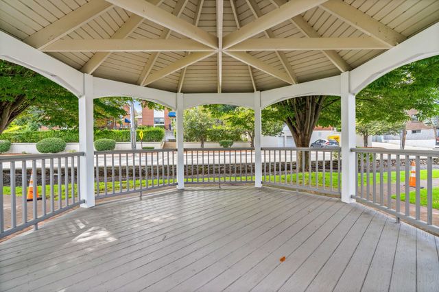 201 Main St 2, Woburn, MA 01801