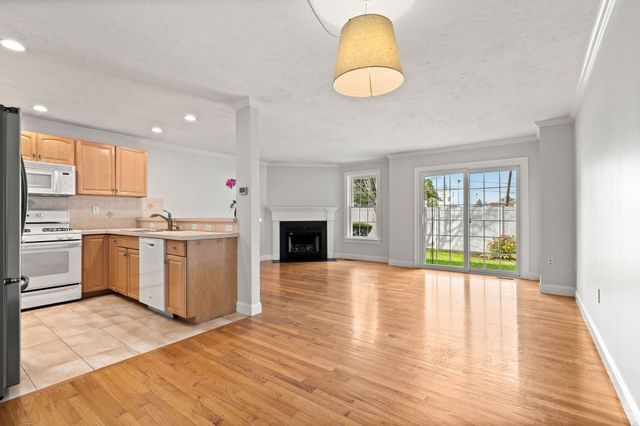 201 Main St 2, Woburn, MA 01801