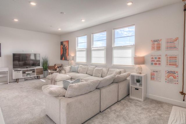 2116 Abbeyhill Rd, Lincoln, CA 95648