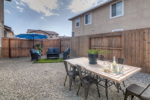 2116 Abbeyhill Rd, Lincoln, CA 95648