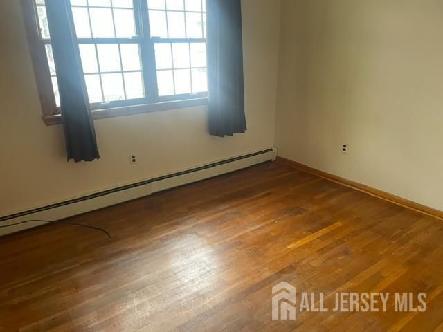47 South Walnut Avenue, Middlesex, NJ 08830